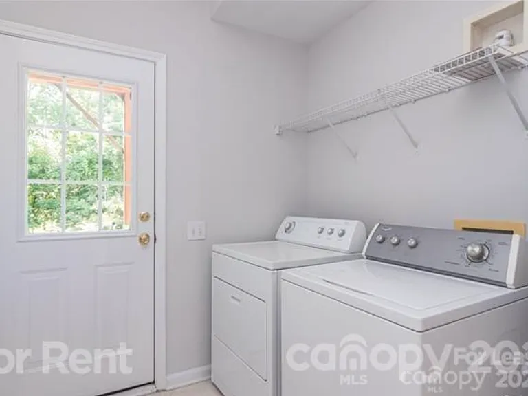 5537 Werburgh St — Photo 16