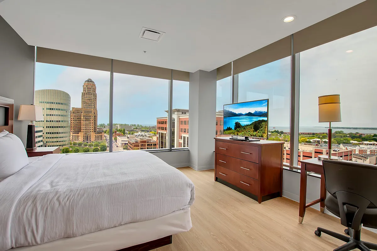 Building Photo - Vistas at Avant