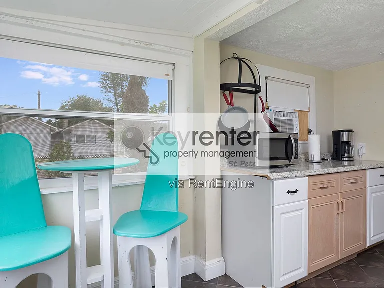 3860 Burlington Ave N — Photo 7