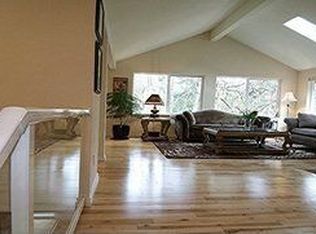 21318 Pioneer Way, Edmonds, WA 98026