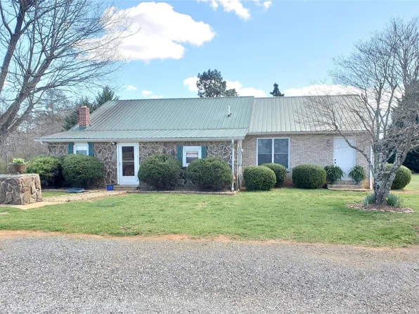3660 Little Gunpowder Creek Dr, Hudson, NC 28638