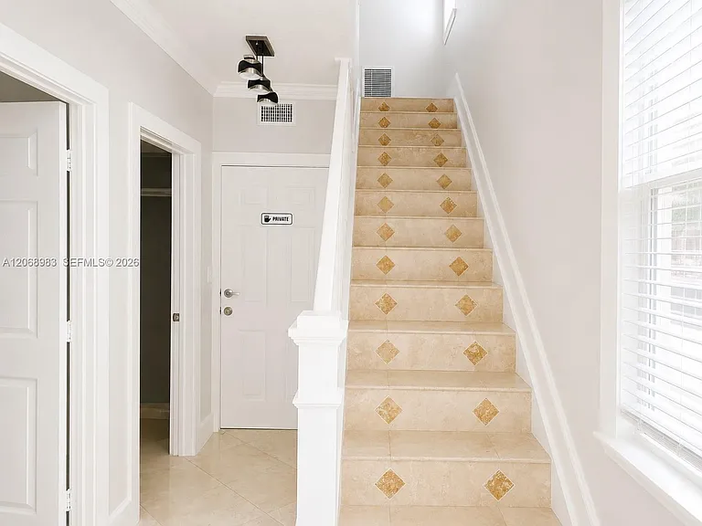 2069 S Ocean Dr #Townhouse 18 — Photo 10