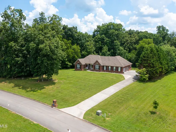 749 Majestic Mountains Blvd, Walland, TN 37886
