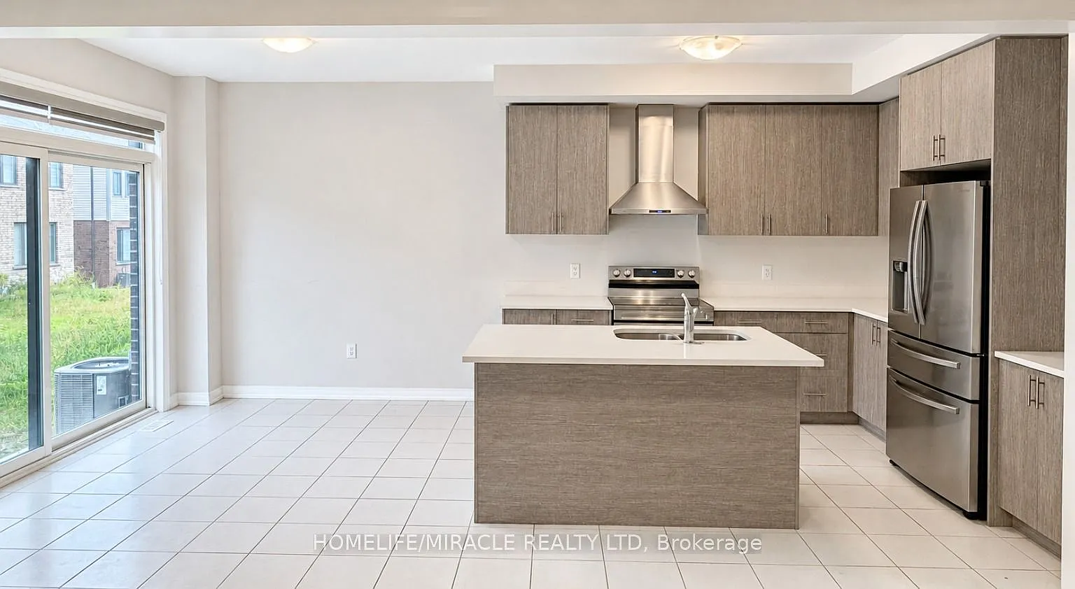 4 bed, $2,650 — Photo 4