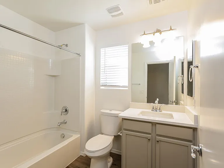 7338 W Cambridge Ave — Photo 15