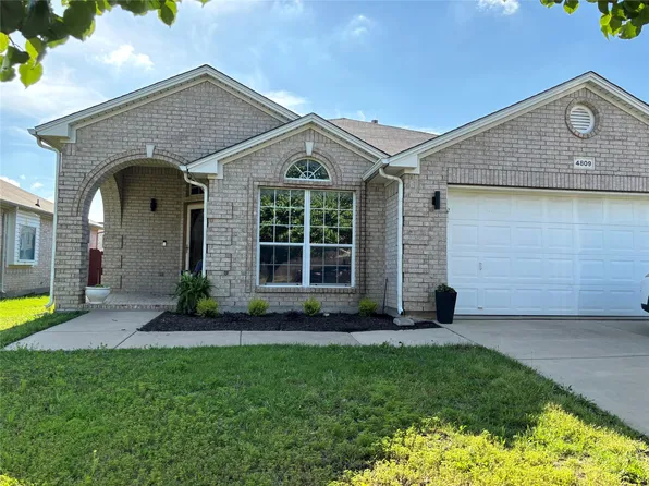 4809 Jodi Dr, Fort Worth, TX 76244
