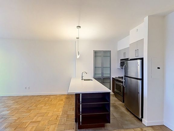 5th image of 312 11th Ave APT 6A