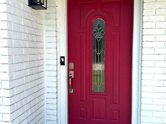 2nd image of 1237 Sterling Ln