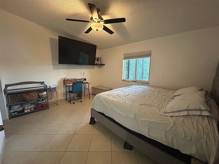 11296 SW 17th Ct — Photo 11
