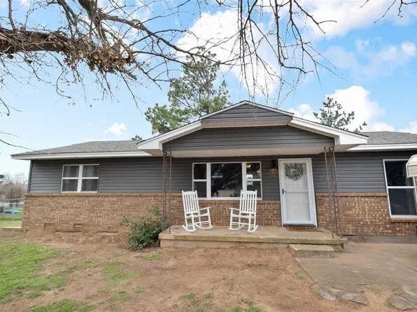 403 N East Dr, Fletcher, OK 73541