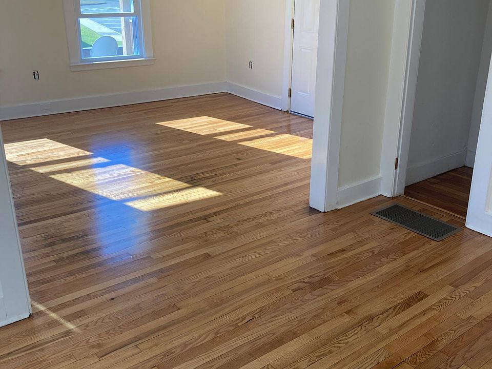 2nd image of 941 Campbell Ave Floor 2