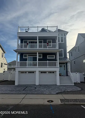 13 8th Ave #209 Photo 1