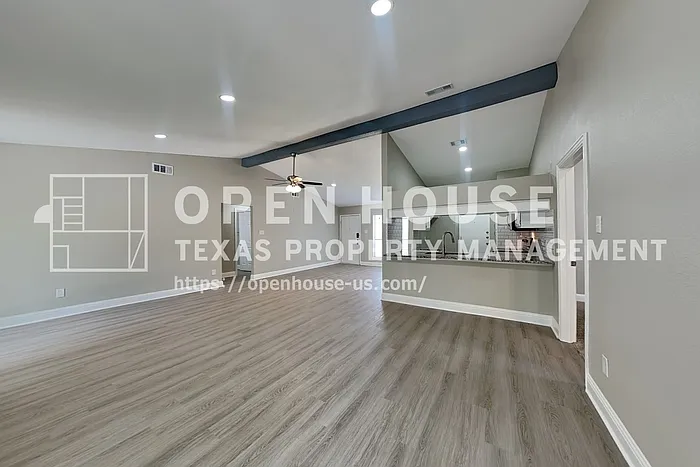 5300 Virburnum Ct — Photo 3