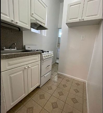 2nd image of 107 W 138th St APT 1A