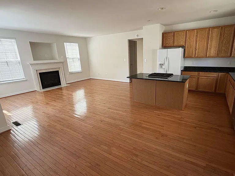 3921 Braveheart Cir — Photo 4