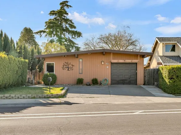851 W El Dorado Dr, Woodland, CA 95695