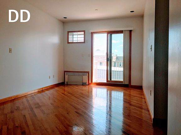 2nd image of 116 Huron St #6