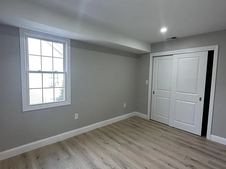 36 Center St #B — Photo 17