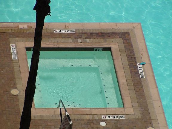 4th image of 406 Padre Blvd