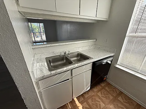 Villa Nueva Apartments — Photo 22