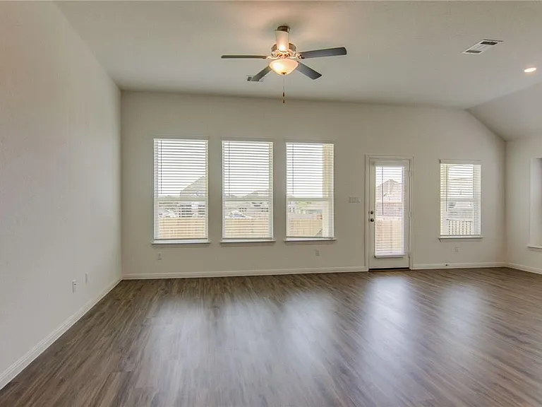 244 Glen Arbor Dr — Photo 14