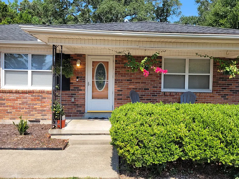 756 Boxwood Dr — Photo 6