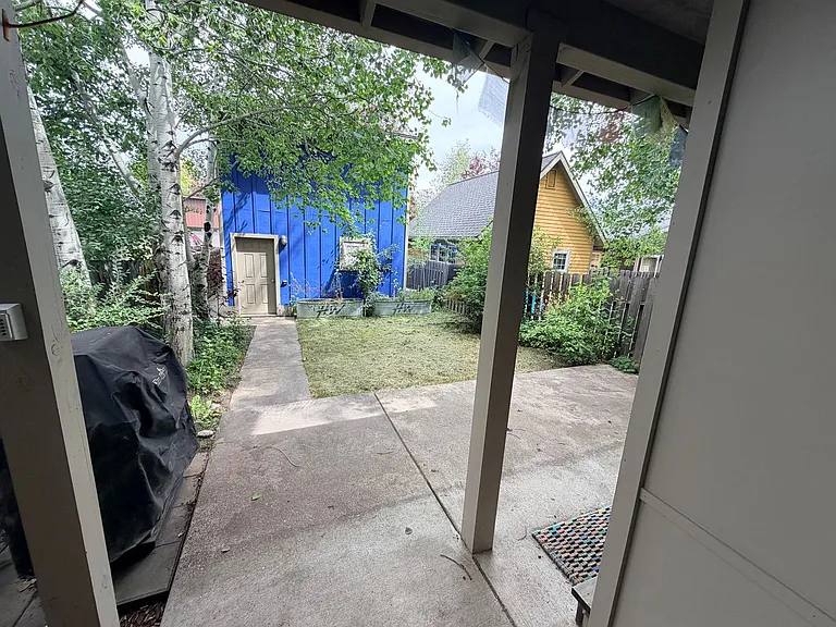4249 Cover St — Photo 12