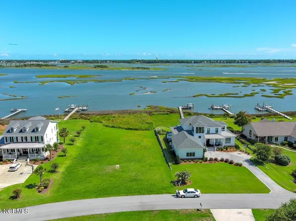 102 E Magens Court, Cedar Point, NC 28584