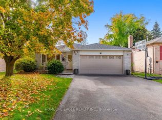 17 Beckett Ave, East Gwillimbury, ON L9N 1E6
