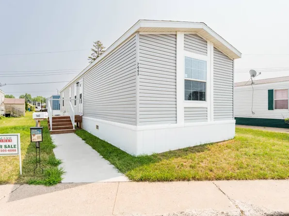 7443 Oakley St NE #D443, Minneapolis, MN 55432