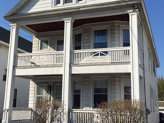 2nd image of 806 Washington Ave #1
