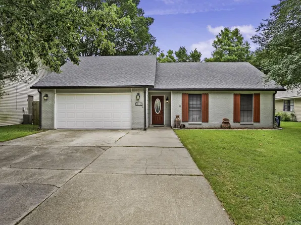 15941 Woodlawn Acres Ave, Baton Rouge, LA 70817