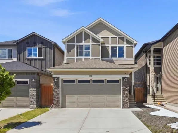 107 E Savanna Way NE, Calgary, AB T3J 0Y6