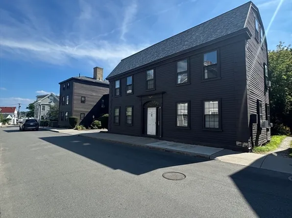21 State St APT 2, Marblehead, MA 01945