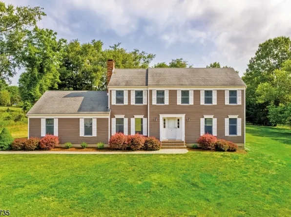 2 Stull Cir, Readington Twp., NJ 08889