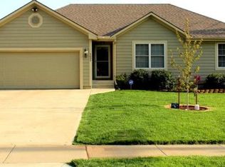 1005 Cherokee Ln, Paola, KS 66071