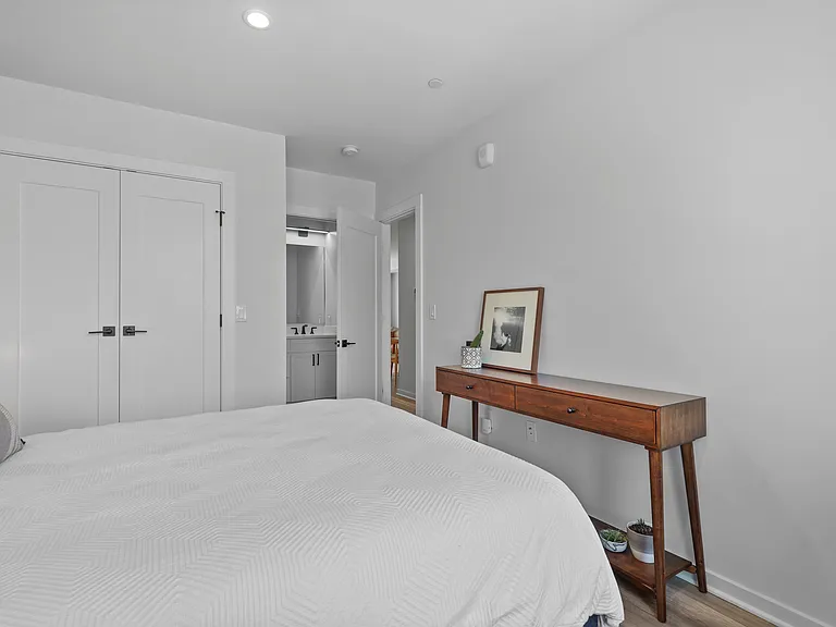 2612 University Pl NW #6 — Photo 26