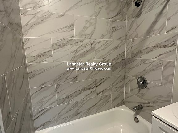 4th image of 7620 N Rogers Ave #2N
