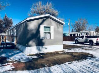 527 N 2nd St, Douglas, WY 82633
