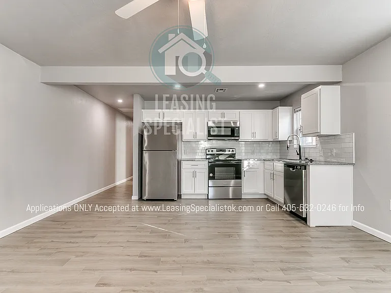 1115 NW 27th St #1115 — Photo 8
