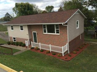 5390 W Pea Ridge Rd, Huntington, WV 25705