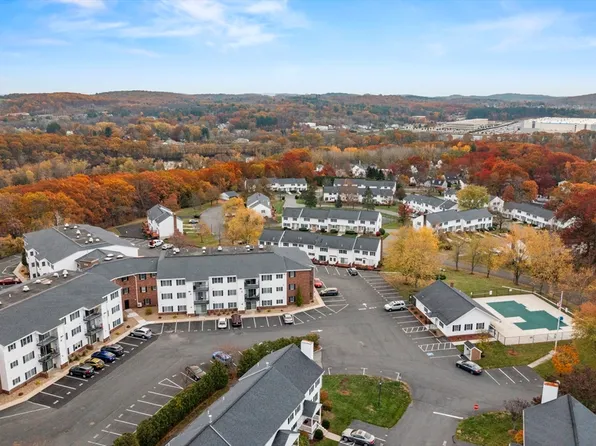 45 Christopher Dr APT 101, Methuen, MA 01844