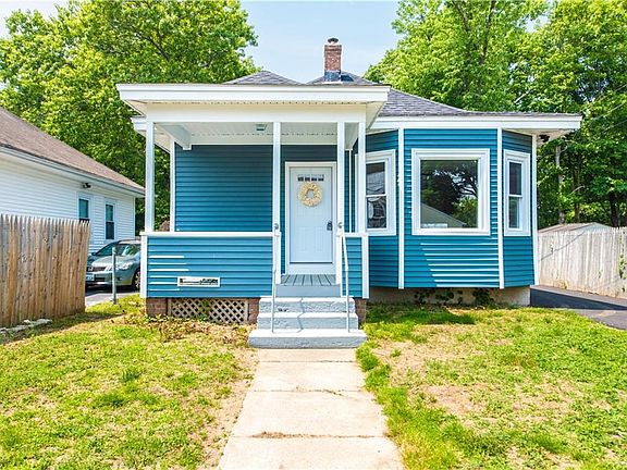 3rd image of 297-299 Harrington Ave