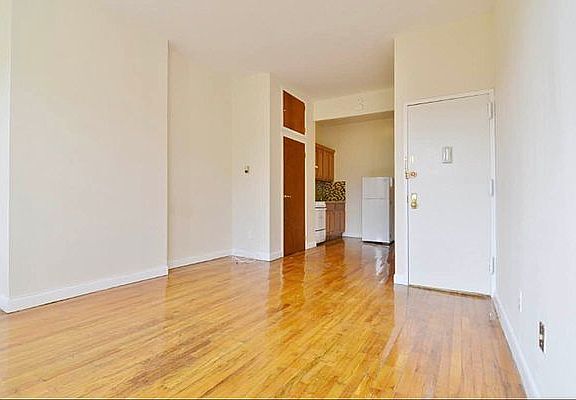 4th image of 306 Stuyvesant Ave #B4