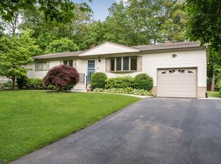 78 White Rock Blvd, Oak Ridge, NJ 07438