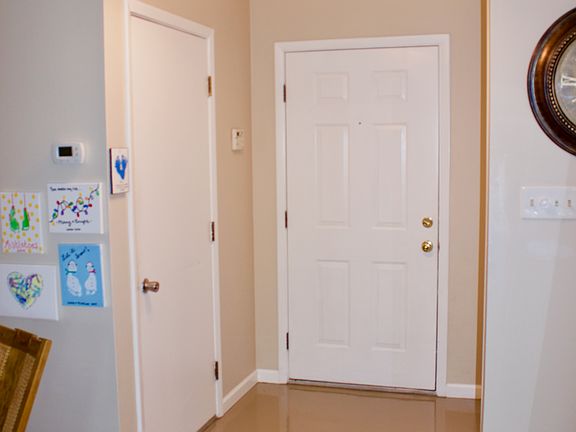 3rd image of 1036 Abell Cir