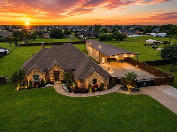 10131 Richard Cir, Forney, TX 75126