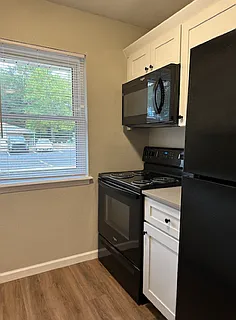 Creekside — Photo 21