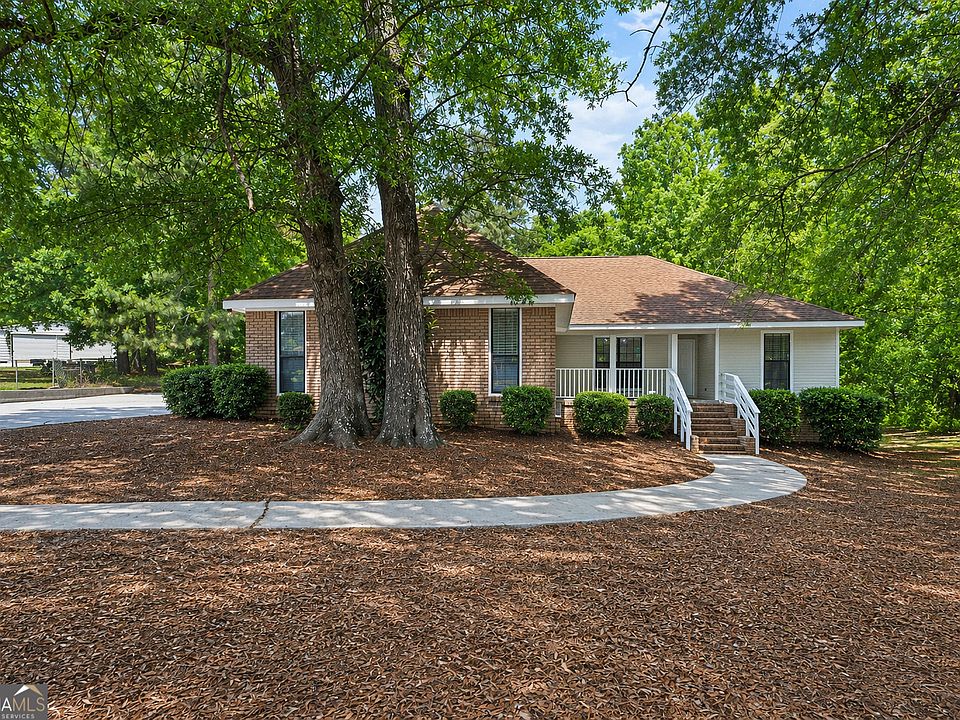 1st image of 104 Lori Ct