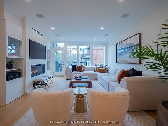 3rd image of 5 Ravina Cres